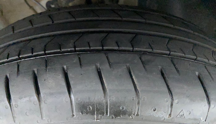 2021 Hyundai VENUE S 1.5 CRDI, Diesel, Manual, 12,764 km, Right Front Tyre Tread