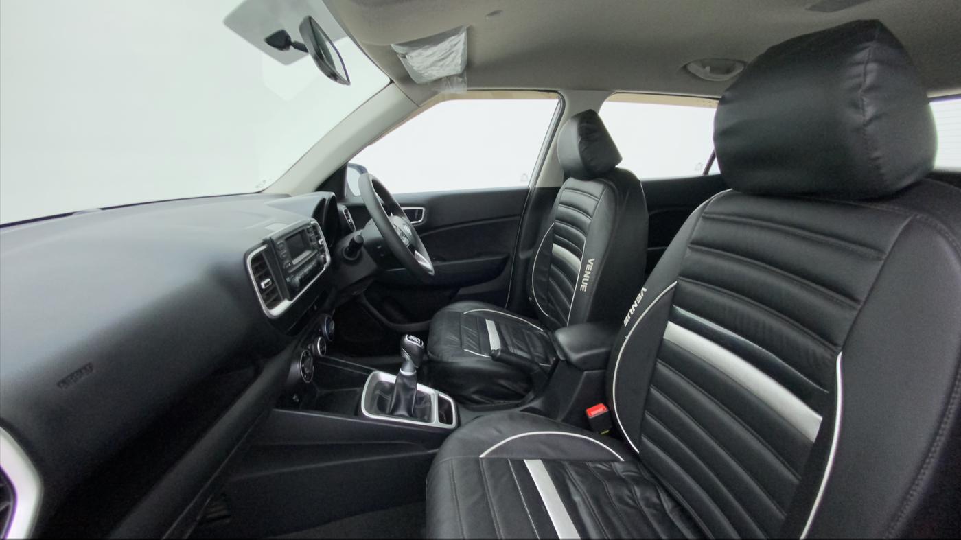 2021 Hyundai VENUE S 1.5 CRDI, Diesel, Manual, 12,764 km, Right Side Front Door Cabin