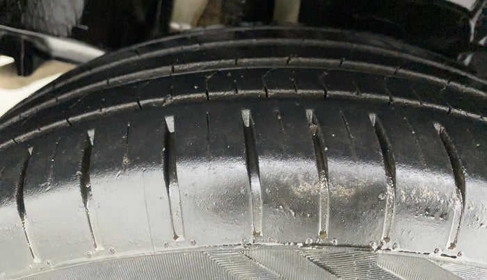 2018 Maruti Swift ZXI PLUS AMT, Petrol, Automatic, 23,985 km, Right Rear Tyre Tread