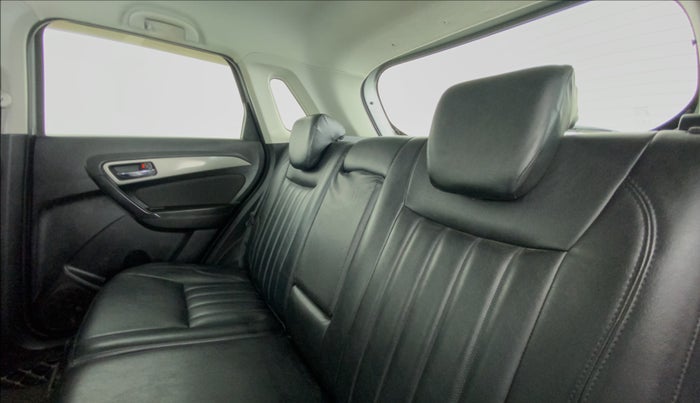 2018 Maruti Vitara Brezza ZDI PLUS AMT, Diesel, Automatic, 66,619 km, Right Side Rear Door Cabin