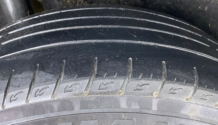 2018 Maruti Vitara Brezza ZDI PLUS AMT, Diesel, Automatic, 66,619 km, Right Rear Tyre Tread