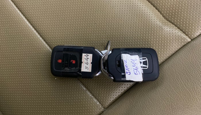 2018 Honda Jazz 1.2L I-VTEC VX CVT, Petrol, Automatic, 77,392 km, Key Close Up