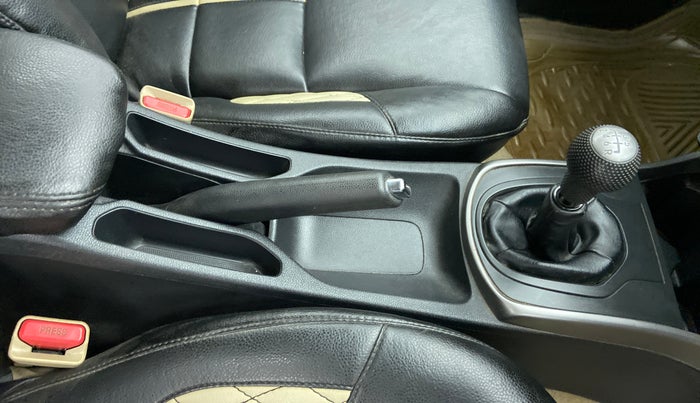 2014 Honda City SV MT DIESEL, Diesel, Manual, 86,449 km, Gear Lever