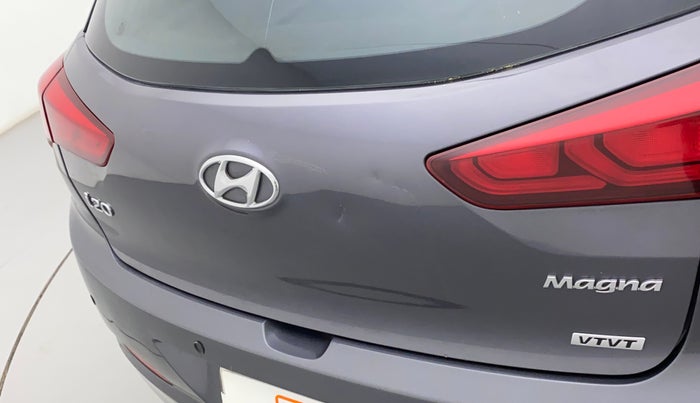 2016 Hyundai Elite i20 MAGNA 1.2, Petrol, Manual, 27,691 km, Dicky (Boot door) - Slightly dented