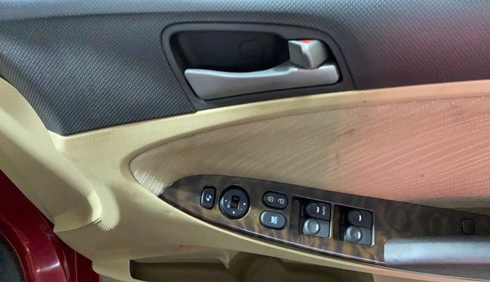 2016 Hyundai Verna 1.6 CRDI SX, Diesel, Manual, 1,02,496 km, Driver Side Door Panels Control