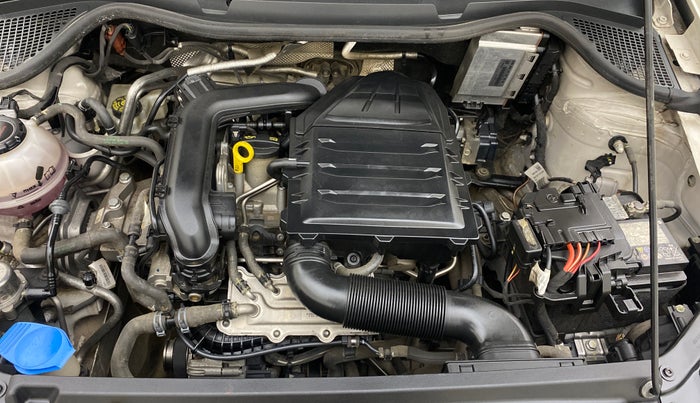 2021 Volkswagen Polo COMFORTLINE 1.0L TSI, Petrol, Manual, 58,087 km, Engine View