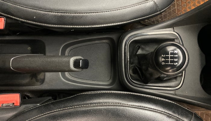 2021 Volkswagen Polo COMFORTLINE 1.0L TSI, Petrol, Manual, 58,087 km, Gear Lever