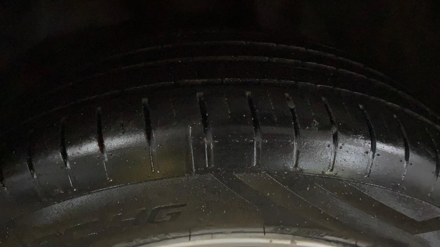 2016 Volkswagen Polo GT TSI AT, Petrol, Automatic, 1,29,229 km, Right Rear Tyre Tread