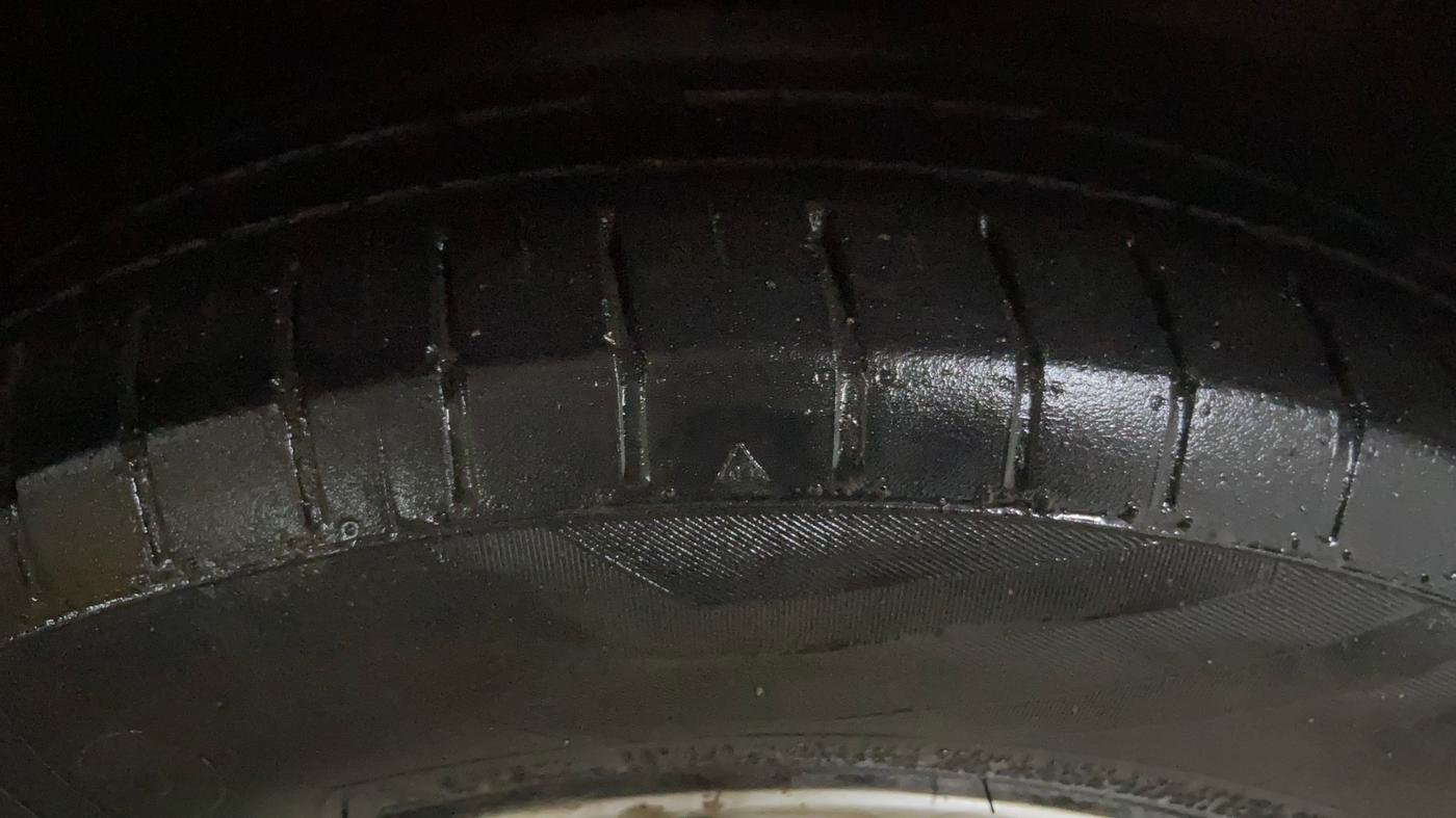 2016 Volkswagen Polo GT TSI AT, Petrol, Automatic, 1,29,229 km, Right Front Tyre Tread