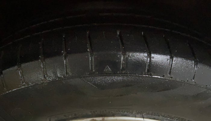 2016 Volkswagen Polo GT TSI AT, Petrol, Automatic, 1,29,201 km, Right Front Tyre Tread