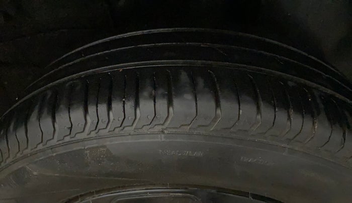 2022 Tata PUNCH ADVENTURE AMT, Petrol, Automatic, 30,374 km, Left Rear Tyre Tread