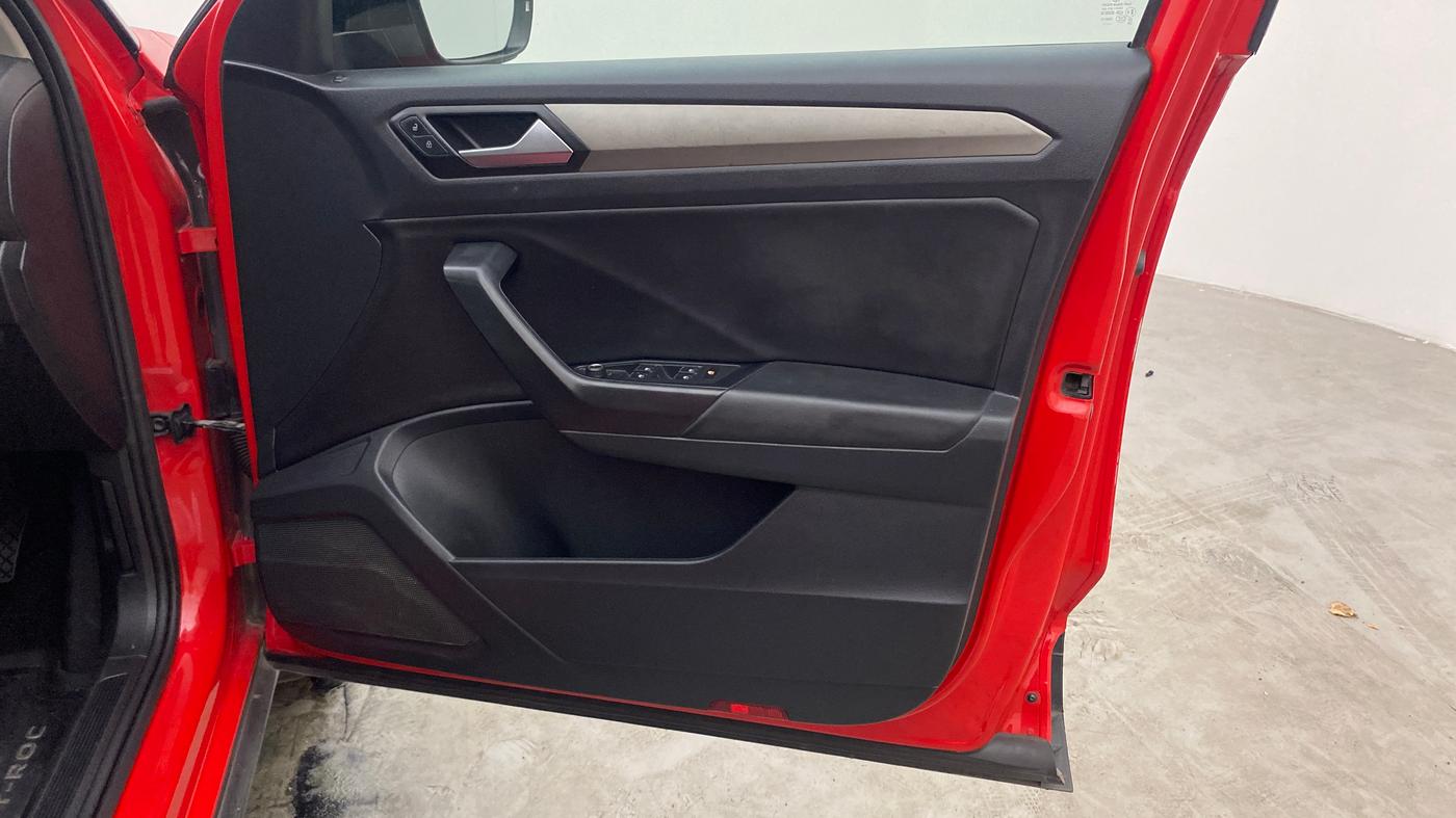2021 Volkswagen T-ROC 1.5 TSI AT, Petrol, Automatic, 1,20,900 km, Driver Side Door Panels Control