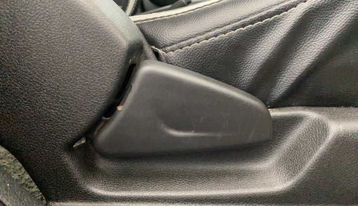 2020 Renault Kwid RXL, Petrol, Manual, 34,258 km, Driver Side Adjustment Panel