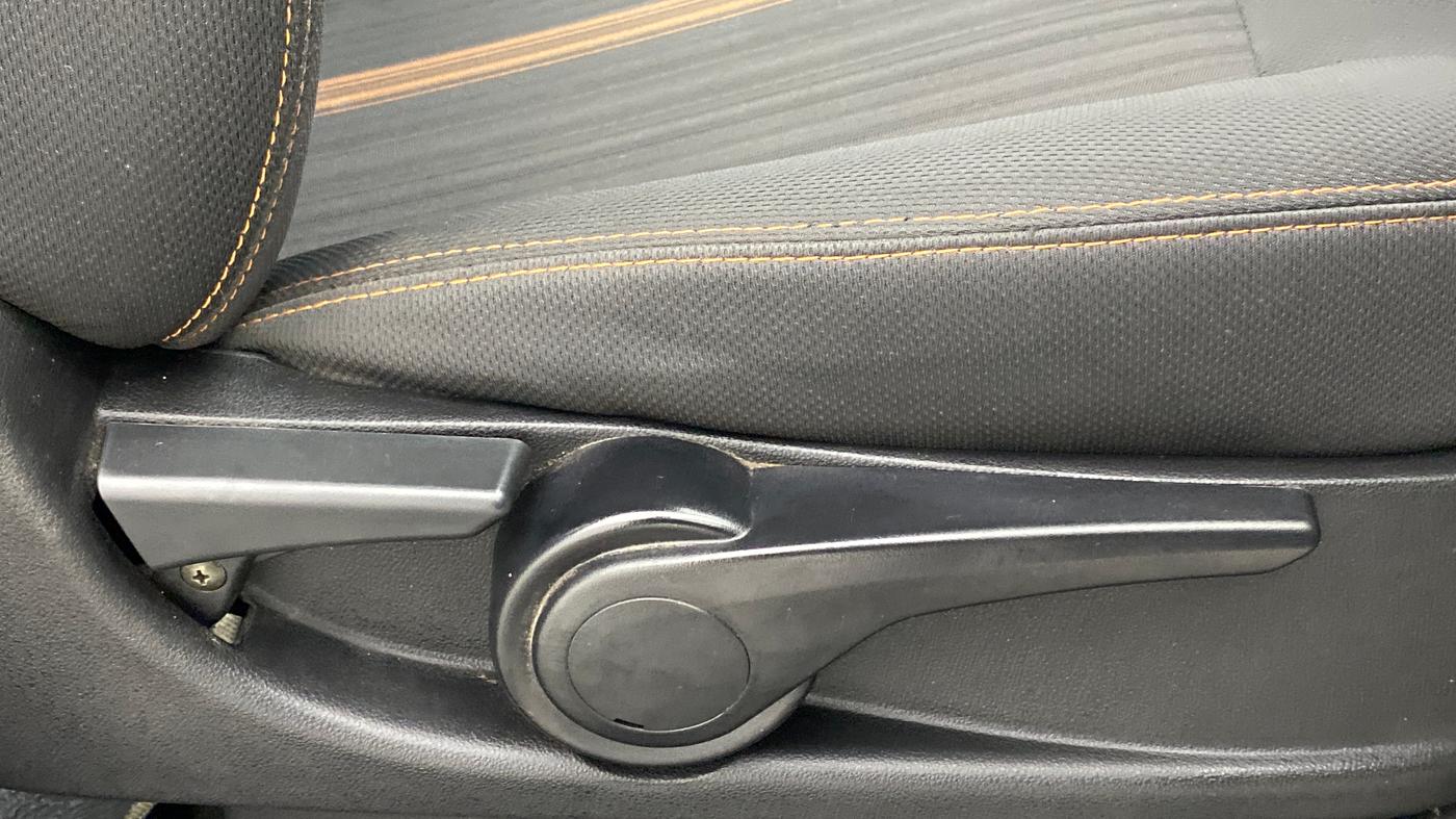2018 Tata TIAGO NRG PETROL, Petrol, Manual, 32,918 km, Driver Side Adjustment Panel