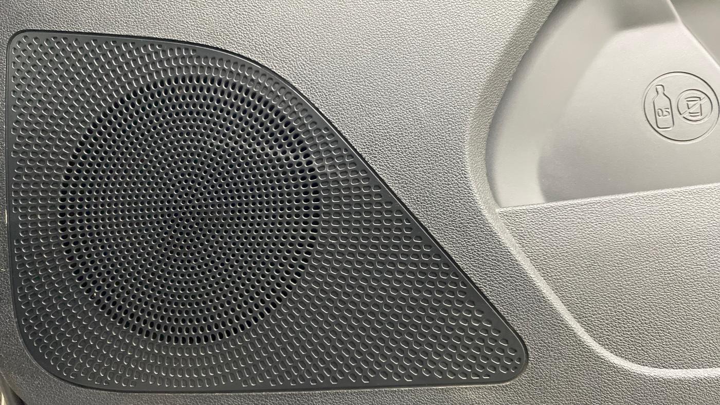2018 Tata TIAGO NRG PETROL, Petrol, Manual, 32,918 km, Speaker