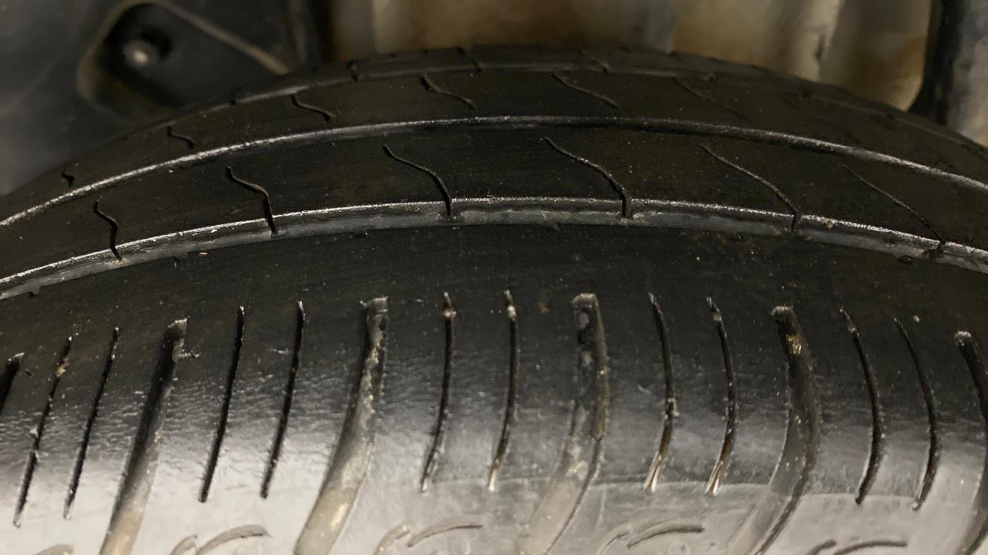 2018 Tata TIAGO NRG PETROL, Petrol, Manual, 32,918 km, Left Rear Tyre Tread