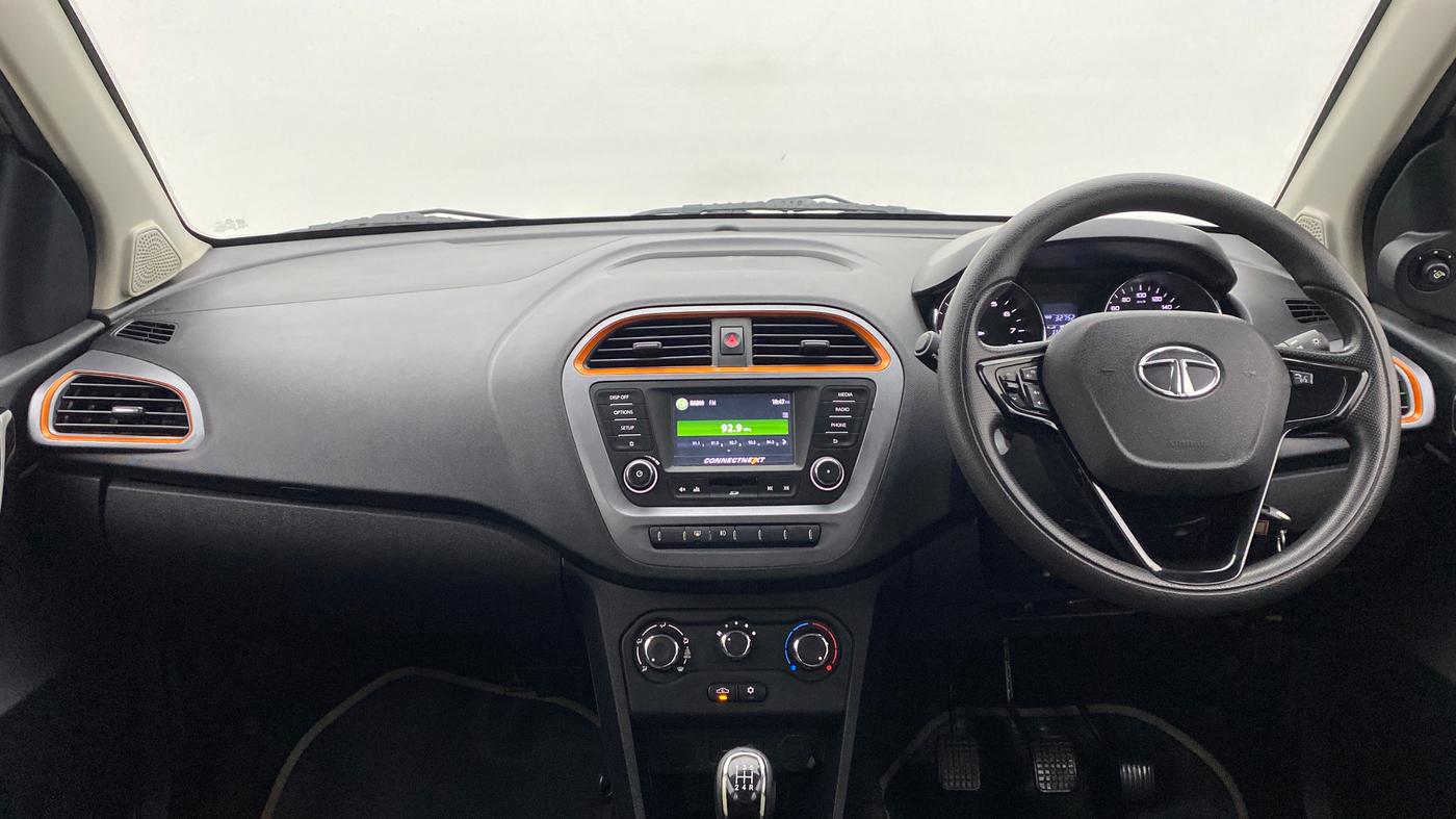 2018 Tata TIAGO NRG PETROL, Petrol, Manual, 32,918 km, Dashboard
