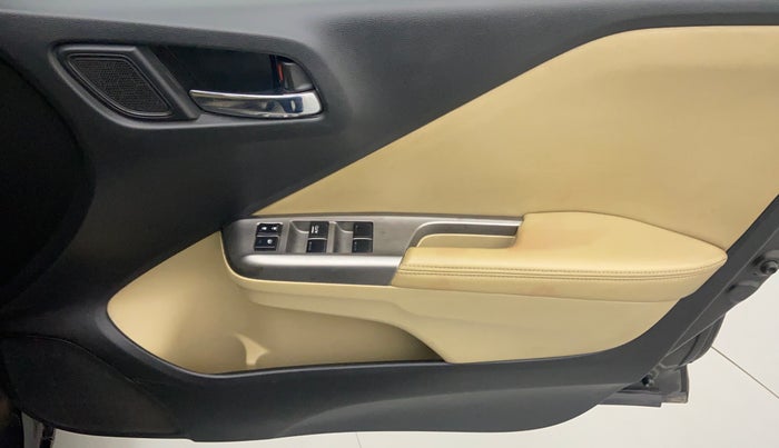 2015 Honda City VX MT DIESEL, Diesel, Manual, 80,107 km, Driver Side Door Panels Control