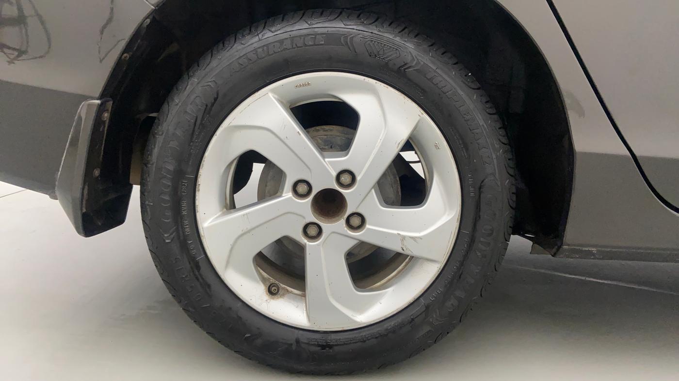 2015 Honda City VX MT DIESEL, Diesel, Manual, 80,107 km, Right Rear Wheel