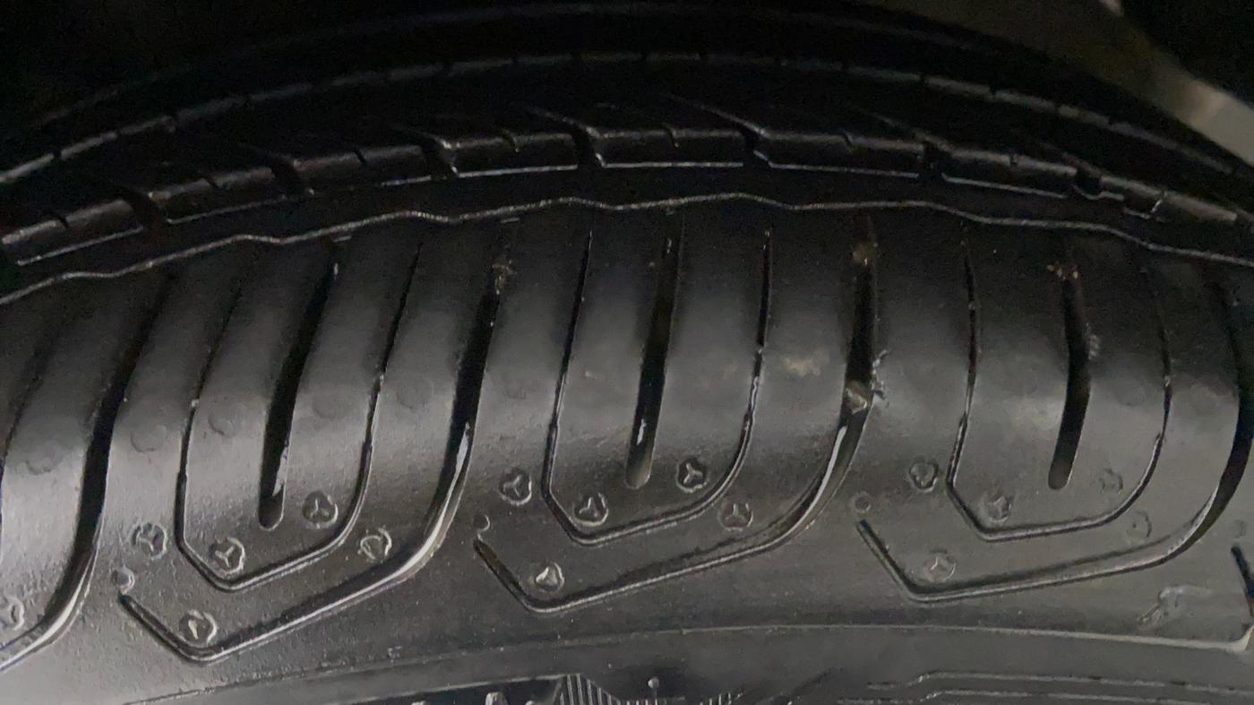 2015 Honda City VX MT DIESEL, Diesel, Manual, 80,107 km, Left Rear Tyre Tread