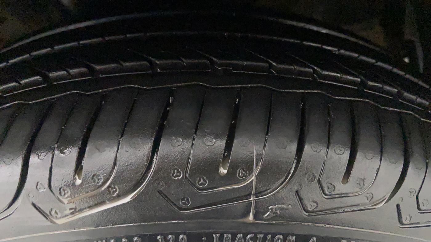 2015 Honda City VX MT DIESEL, Diesel, Manual, 80,107 km, Left Front Tyre Tread
