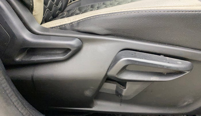 2023 Tata Tiago XZ PLUS CNG, CNG, Manual, 91,111 km, Driver Side Adjustment Panel