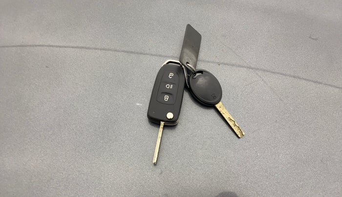 2023 Tata Tiago XZ PLUS CNG, CNG, Manual, 91,111 km, Key Close Up