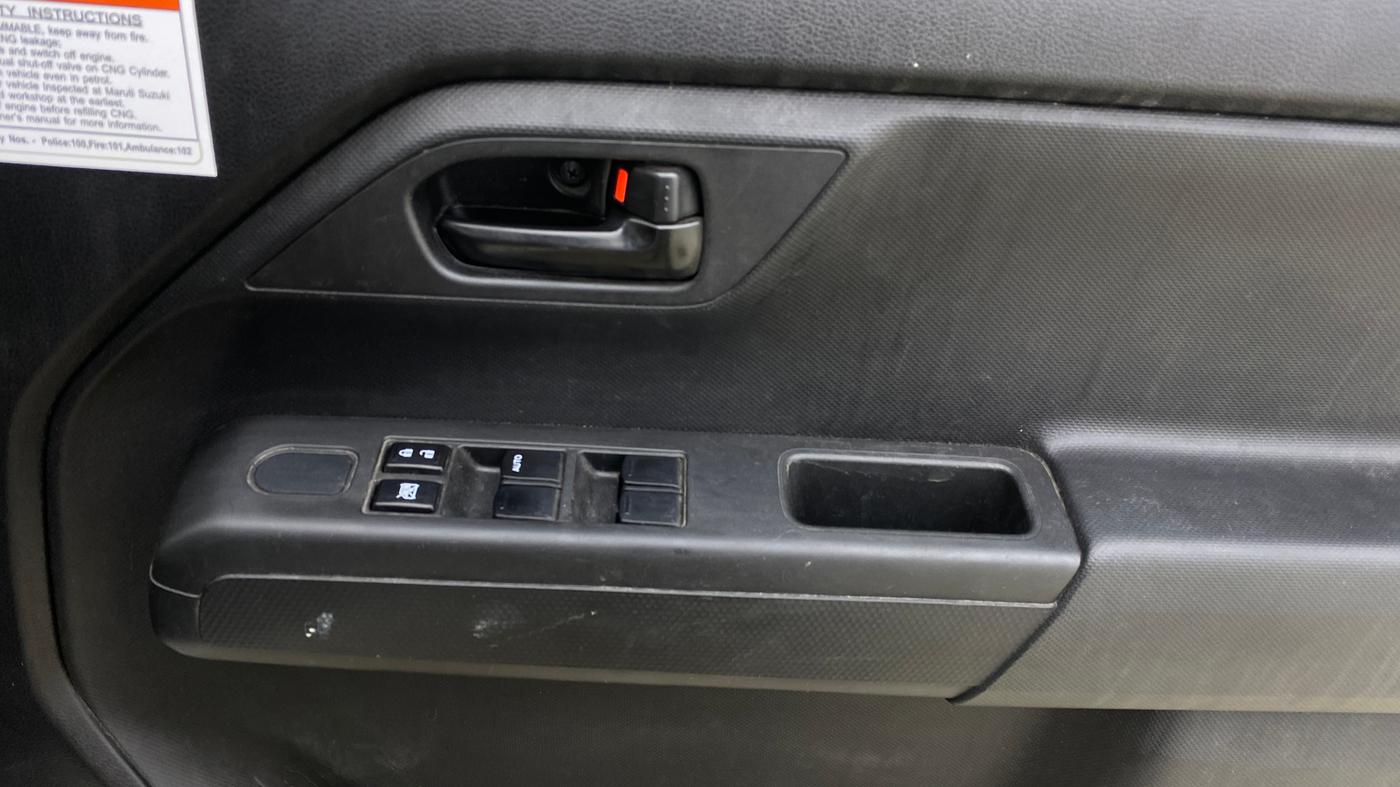 2022 Maruti New Wagon-R LXI CNG (O) 1.0, CNG, Manual, 48,919 km, Driver Side Door Panels Control
