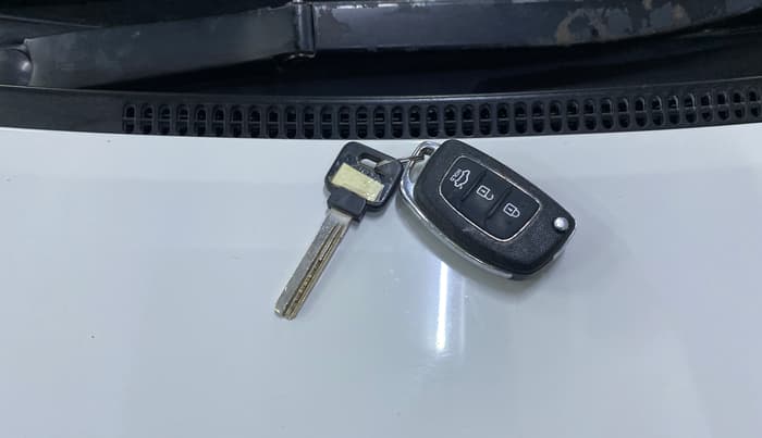 2015 Hyundai Xcent S 1.1 CRDI, Diesel, Manual, 66,545 km, Key Close Up