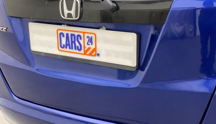 2011 Honda Jazz 1.2L I-VTEC BASE, Petrol, Manual, 1,05,985 km, Dicky (Boot door) - Paint has minor damage