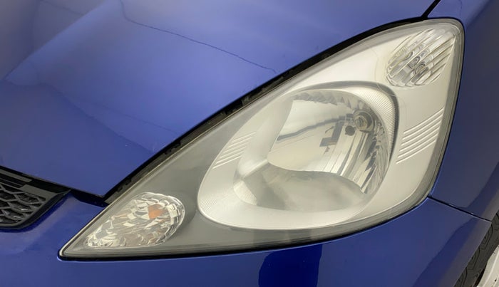 2011 Honda Jazz 1.2L I-VTEC BASE, Petrol, Manual, 1,05,985 km, Left headlight - < 2 inches,no. = 2