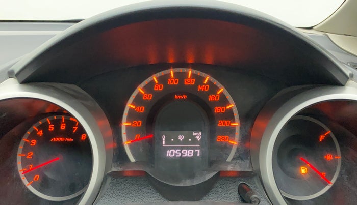 2011 Honda Jazz 1.2L I-VTEC BASE, Petrol, Manual, 1,05,985 km, Odometer Image