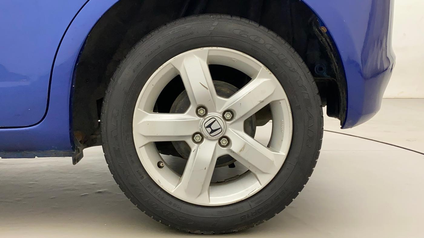 2011 Honda Jazz 1.2L I-VTEC BASE, Petrol, Manual, 1,05,985 km, Left Rear Wheel