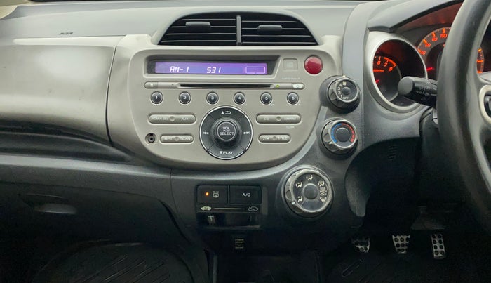 2011 Honda Jazz 1.2L I-VTEC BASE, Petrol, Manual, 1,05,985 km, Air Conditioner