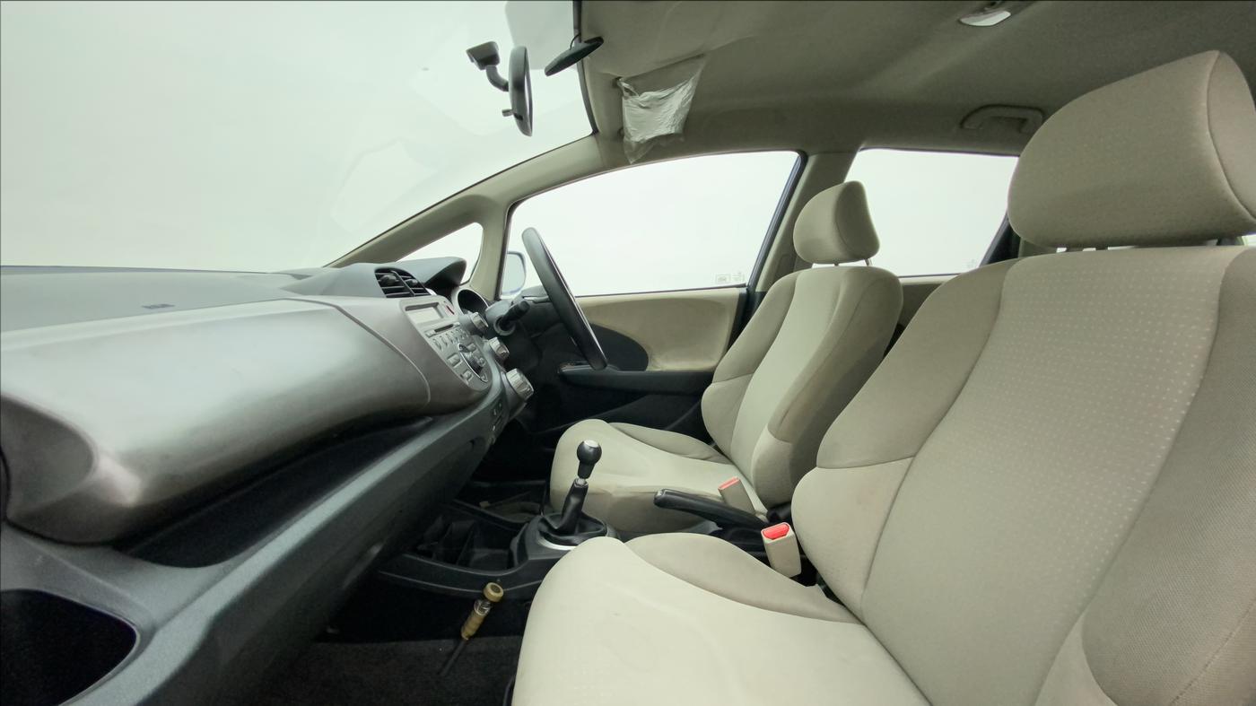 2011 Honda Jazz 1.2L I-VTEC BASE, Petrol, Manual, 1,05,985 km, Right Side Front Door Cabin