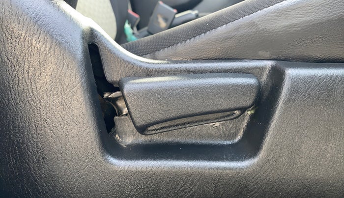 2021 Maruti Alto VXI PLUS, Petrol, Manual, 82,527 km, Driver Side Adjustment Panel