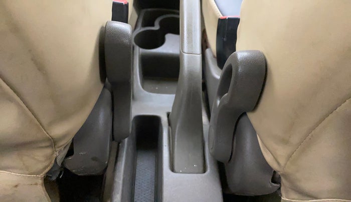 2013 Hyundai i10 MAGNA 1.2, CNG, Manual, 75,726 km, Driver Side Adjustment Panel