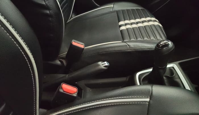 2019 Maruti Swift VXI, Petrol, Manual, 66,403 km, Gear Lever