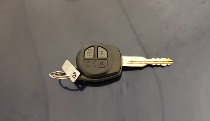 2019 Maruti Swift VXI, Petrol, Manual, 66,403 km, Key Close Up