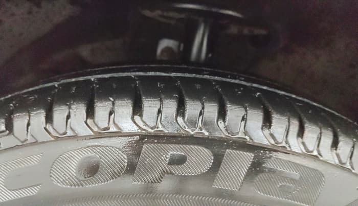 2019 Maruti Swift VXI, Petrol, Manual, 66,403 km, Left Front Tyre Tread