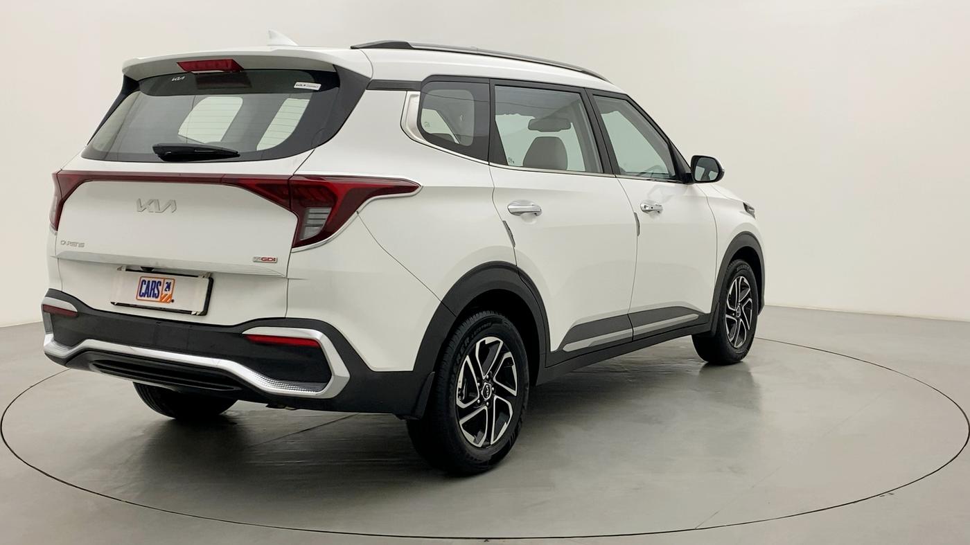 2022 KIA CARENS LUXURY PLUS 1.4G MT 6STR, Petrol, Manual, 3,084 km, Right Back Diagonal
