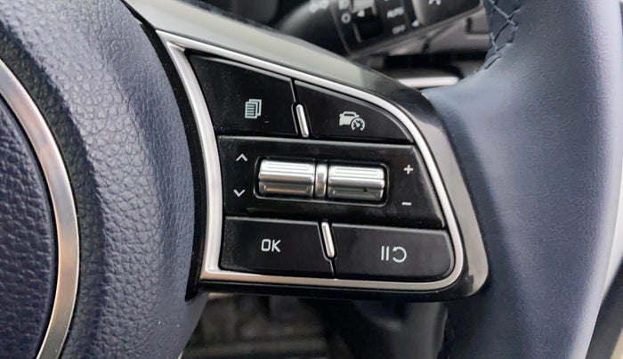 2022 KIA CARENS LUXURY PLUS 1.4G MT 6STR, Petrol, Manual, 3,084 km, Adaptive Cruise Control