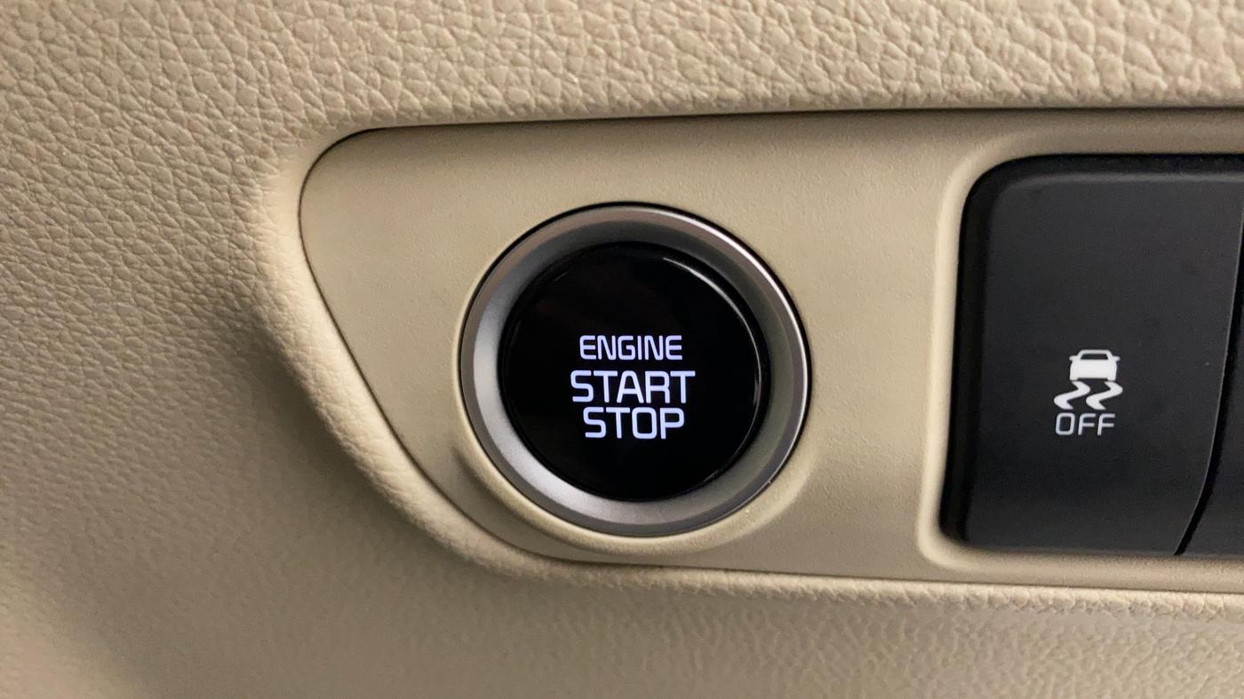 2022 KIA CARENS LUXURY PLUS 1.4G MT 6STR, Petrol, Manual, 3,084 km, Keyless Start/ Stop Button