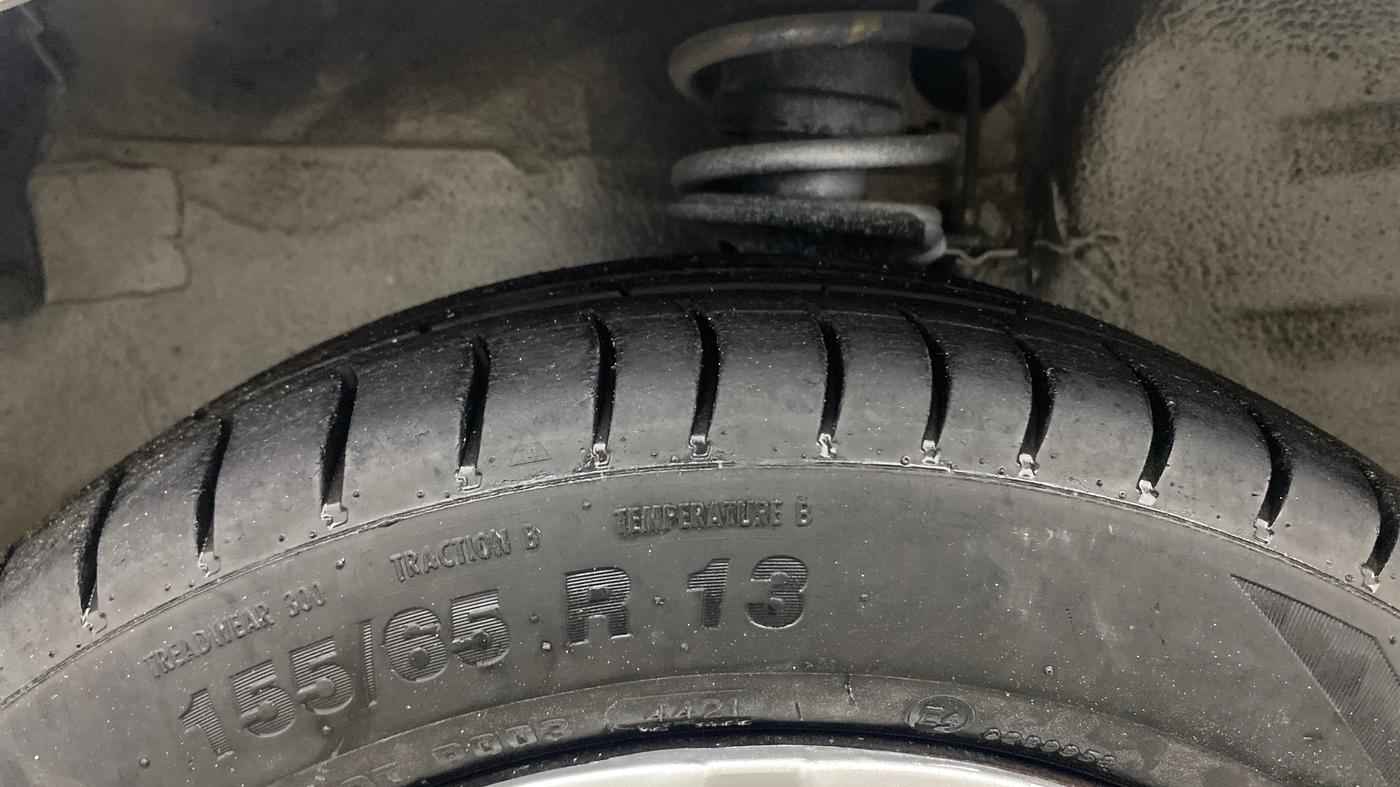 2014 Maruti Alto K10 VXI, Petrol, Manual, 43,002 km, Left Front Tyre Tread