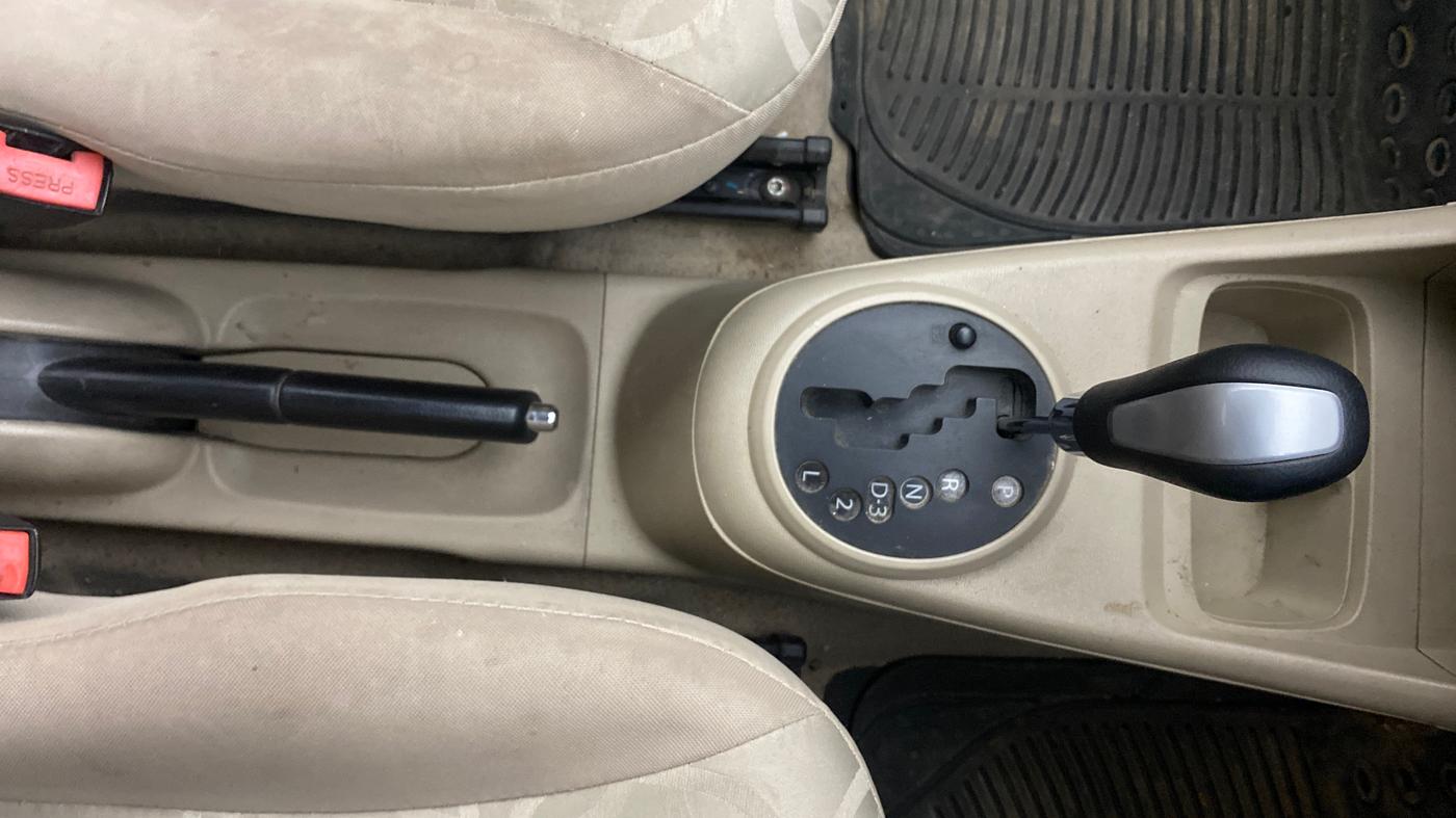 2013 Maruti A Star VXI (ABS) AT, Petrol, Automatic, 29,903 km, Gear Lever