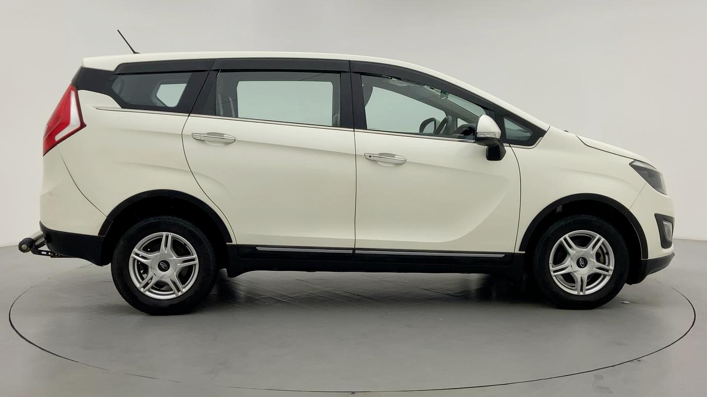 2018 Mahindra MARAZZO M6 7 STR, Diesel, Manual, 21,547 km, Right Side View