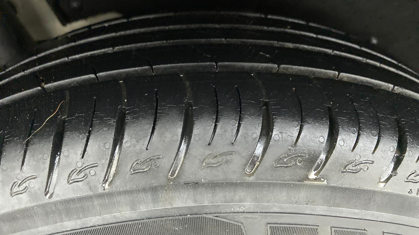 2018 Mahindra MARAZZO M6 7 STR, Diesel, Manual, 21,547 km, Right Rear Tyre Tread