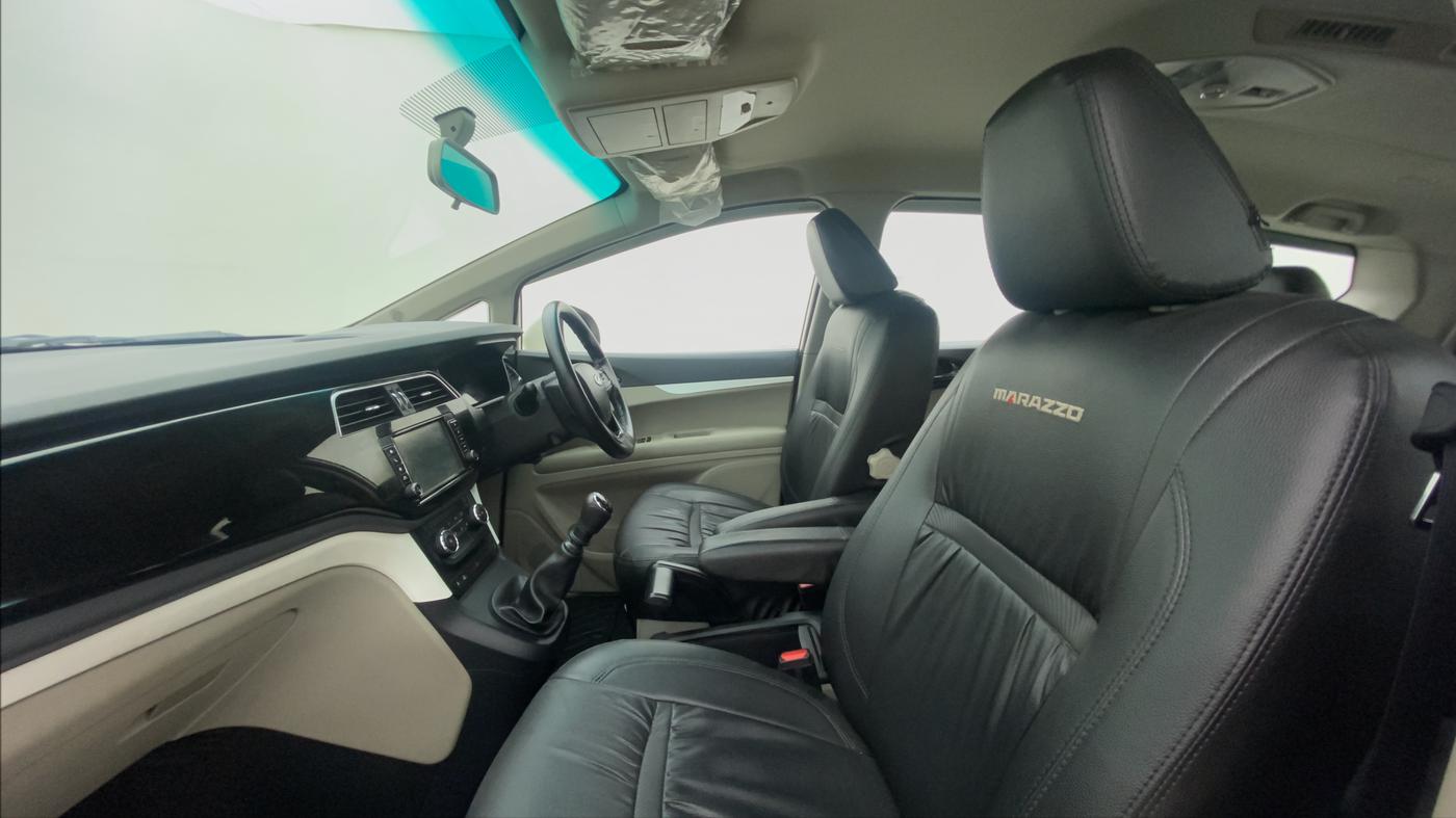 2018 Mahindra MARAZZO M6 7 STR, Diesel, Manual, 21,547 km, Right Side Front Door Cabin