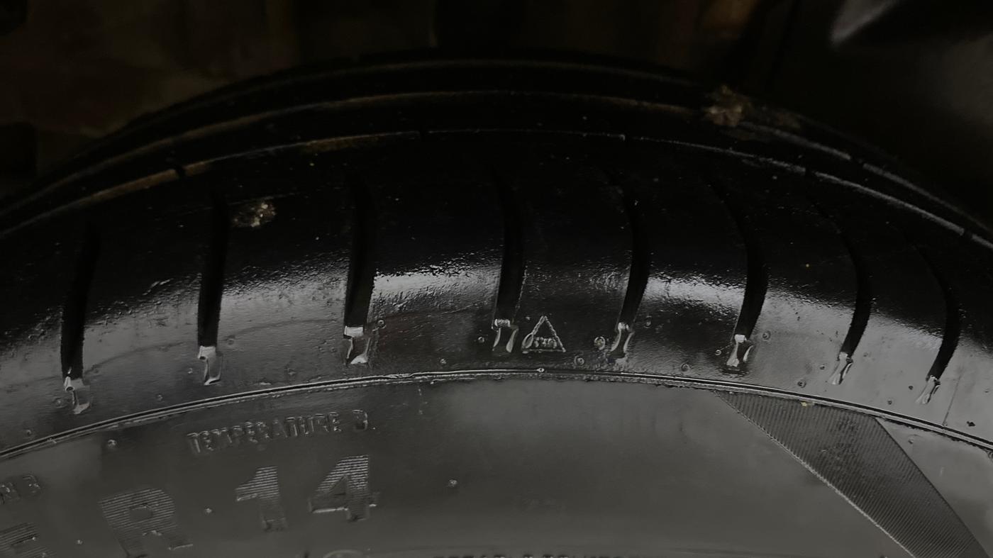 2016 Tata Tiago XZ PETROL, Petrol, Manual, 73,795 km, Right Rear Tyre Tread