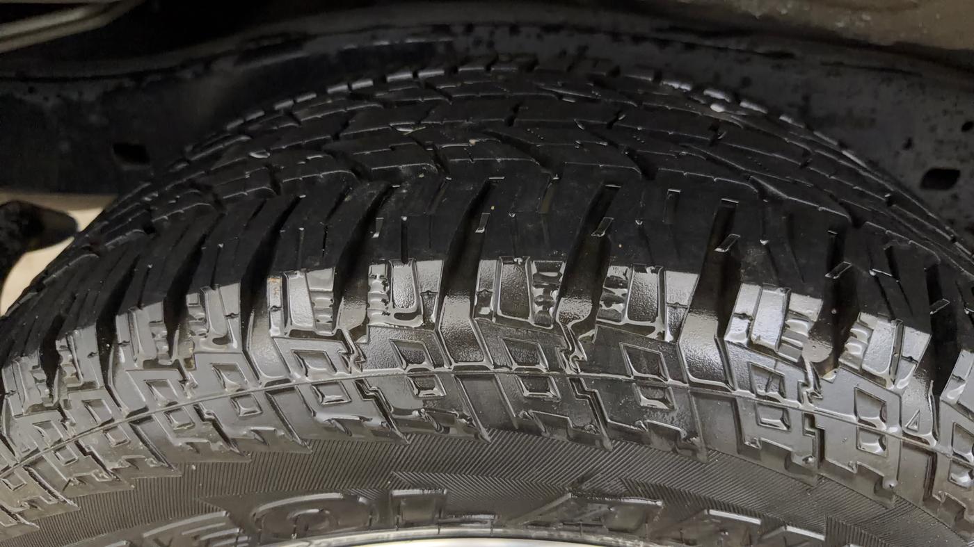 2019 Toyota Fortuner 2.7 4X2 AT, Petrol, Automatic, 24,901 km, Right Rear Tyre Tread